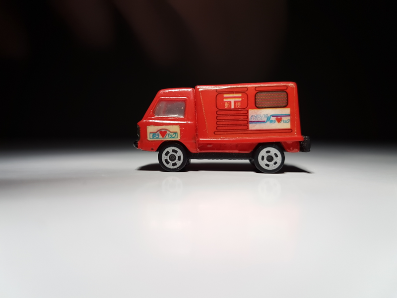 Illustration for article titled Makeitfit Monday: some sorta Tomica Capsule truck